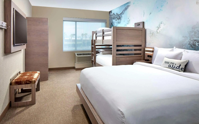 photo 4 of Anaheim Suites Resort