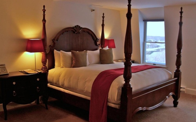 photo 3 of Camden Harbour Inn