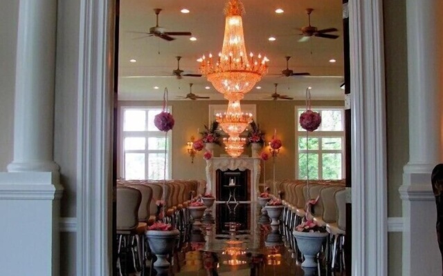 photo 2 of Cameron Estate Inn & Restaurant