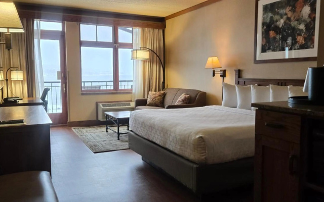 photo 3 of Canal Park Lodge