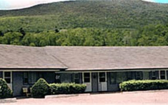 photo 4 of Candlelight Motel