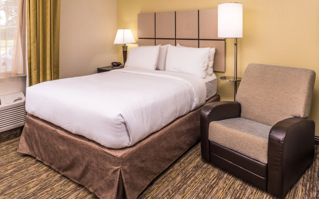 photo 4 of Candlewood Suites Kansas City Speedway by IHG