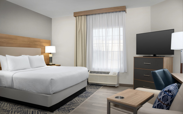 photo 2 of Candlewood Suites Alexandria - Fort Belvoir by IHG