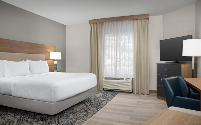 photo 5 of Candlewood Suites Alexandria - Fort Belvoir by IHG