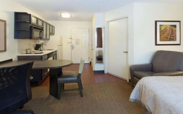 photo 5 of Sonesta Simply Suites Arlington Entertainment District