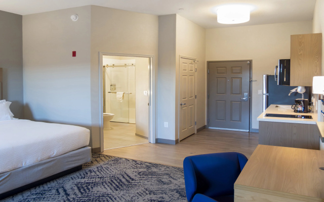 photo 4 of Candlewood Suites Avondale - New Orleans by IHG