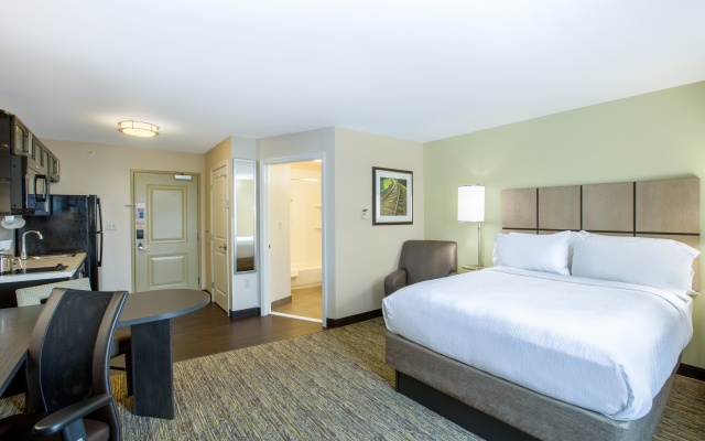 photo 4 of Candlewood Suites Bellevue by IHG