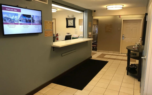 photo 2 of Sonesta Simply Suites Charlotte University
