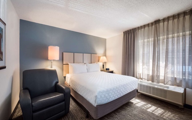 photo 5 of Sonesta Simply Suites Chicago Libertyville