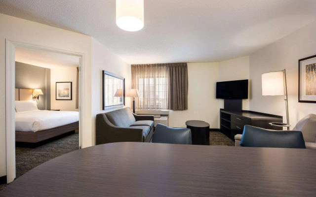 photo 5 of Sonesta Simply Suites Naperville Warrenville
