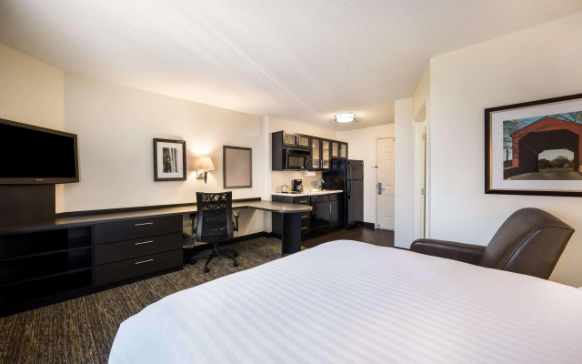 photo 5 of Sonesta Simply Suites Dallas Galleria