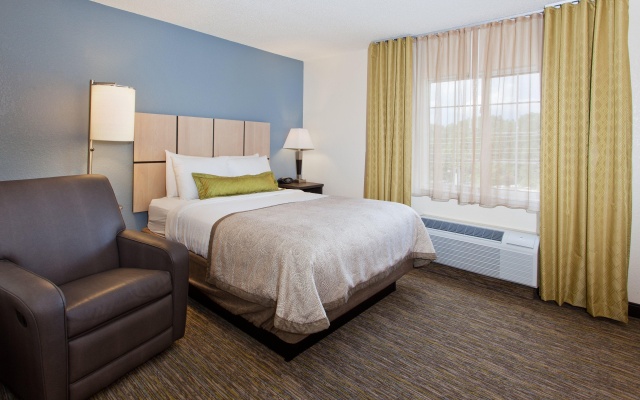 photo 5 of Sonesta Simply Suites Dallas Las Colinas