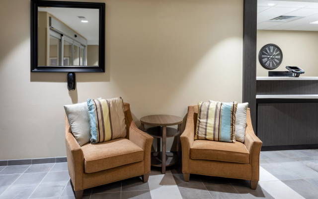 photo 4 of Candlewood Suites DTWN Medical Center