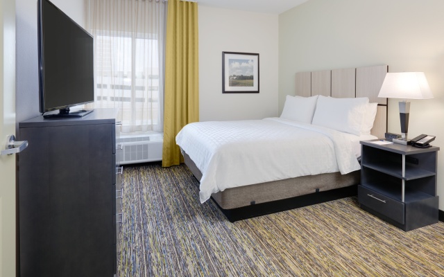 photo 5 of Candlewood Suites Dallas NW - Farmers Branch by IHG
