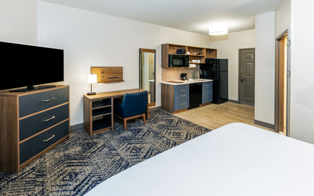photo 4 of Candlewood Suites Fayetteville – University of Arkansas by IHG
