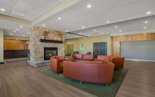 photo 2 of MainStay Suites Fitchburg - Madison
