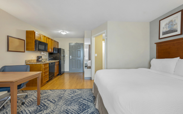 photo 3 of Candlewood Suites Indianapolis East by IHG