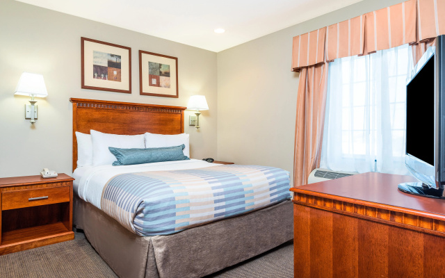 photo 5 of Candlewood Suites LAX Hawthorne by IHG