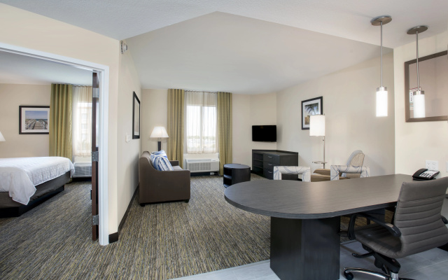photo 3 of Candlewood Suites Miami Exec Airport - Kendall, an IHG Hotel