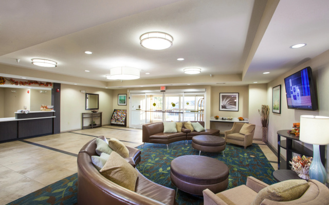 photo 2 of Candlewood Suites New Braunfels by IHG