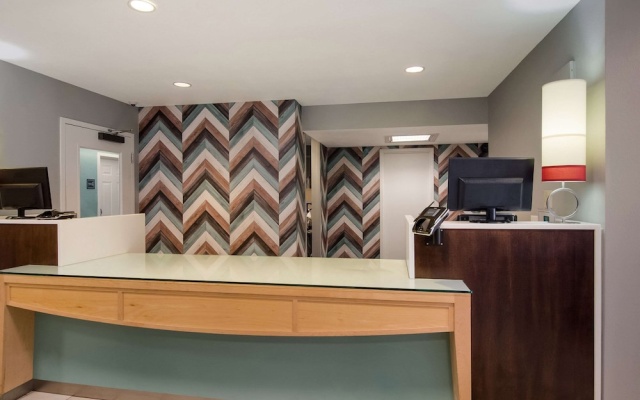 photo 2 of Candlewood Suites Omaha
