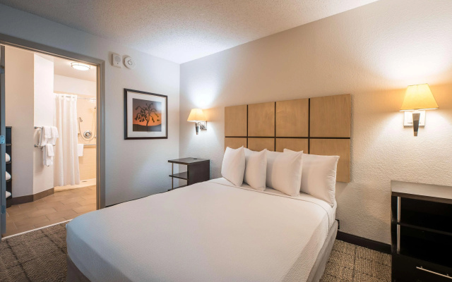 photo 4 of Sonesta Simply Suites Dallas Richardson