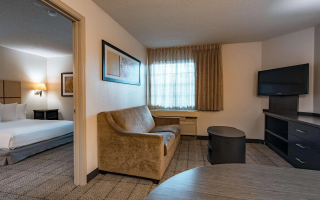 photo 5 of Sonesta Simply Suites Dallas Richardson