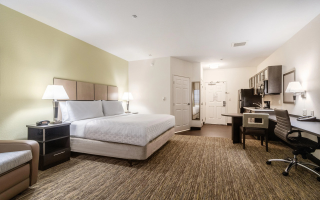 photo 4 of Candlewood Suites Portland Airport by IHG