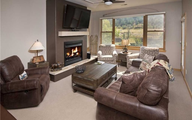 photo 4 of Canyon Run B203 3 Bedrooms 3 Bathrooms Townhouse