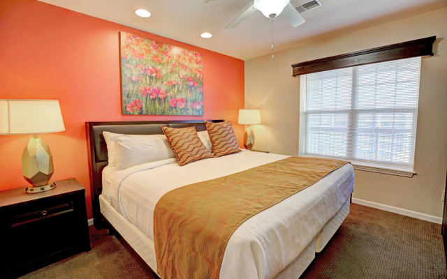 photo 2 of Grand Crowne Resort
