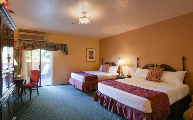 photo 4 of Carlyle Hotel