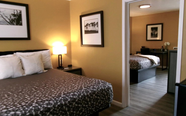 photo 3 of Carmel Wayfarer Inn