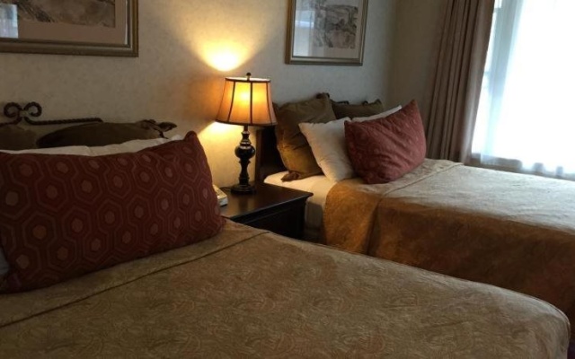 photo 2 of Casa Verde Inn