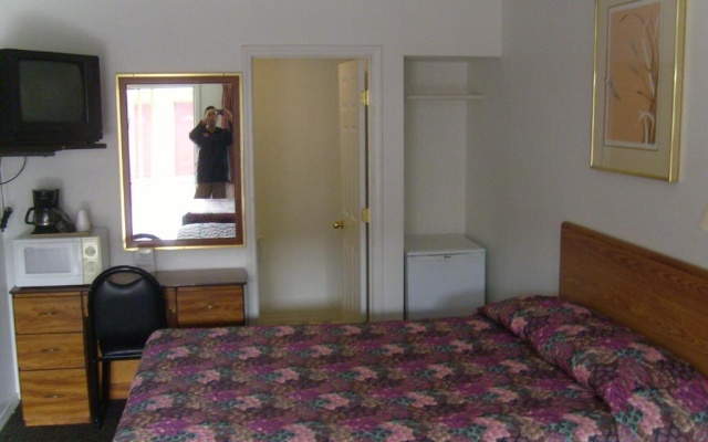 photo 2 of Cascade City Center Motel