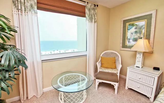 photo 3 of Castaways 5A - 3 Br condo