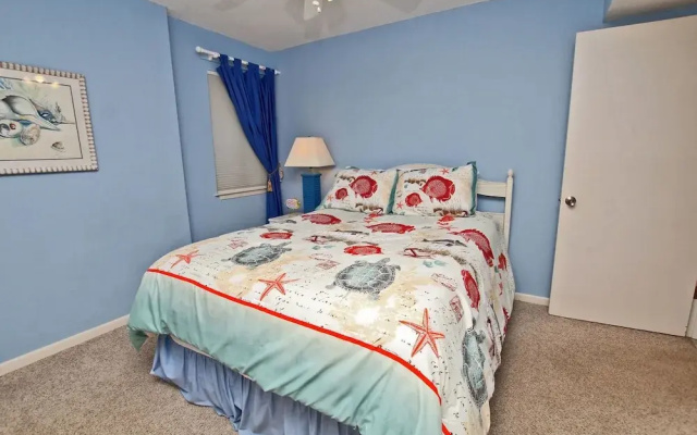 photo 4 of Castaways 5A - 3 Br condo
