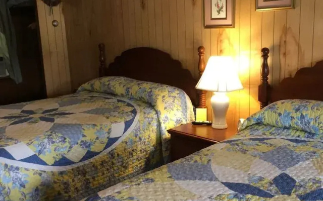 photo 3 of Cave Mountain Motel