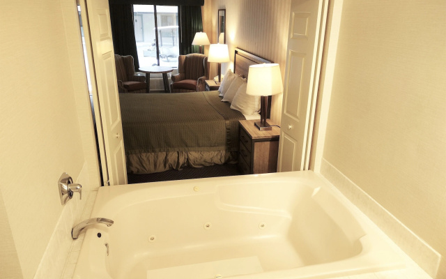 photo 3 of Cedar Lodge