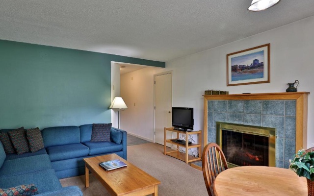 photo 3 of Cedarbrook Queen Suite 106