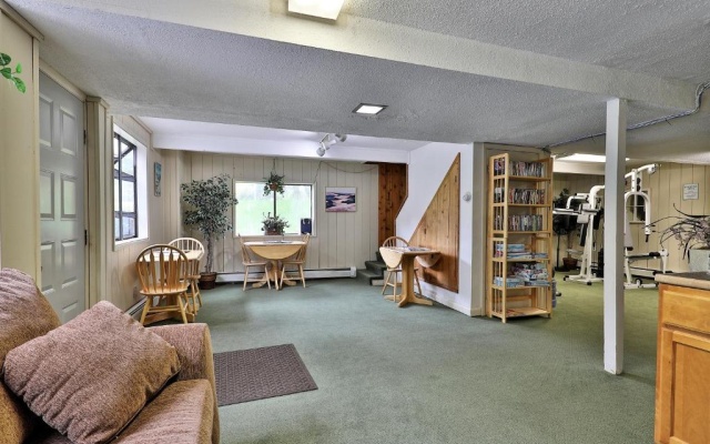 photo 5 of Cedarbrook Queen Suite 106
