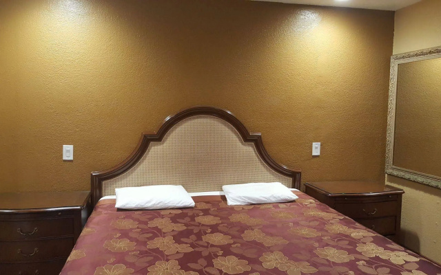 photo 5 of Central Inn Motel on 41 Street