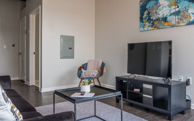 photo 3 of FRONTDESK 915 Broadway Apts Downtown Kansas City