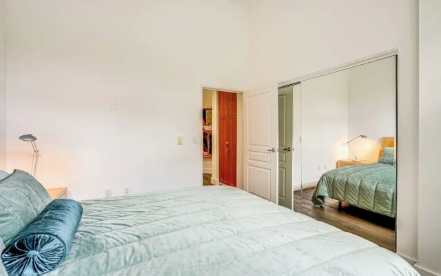 photo 4 of Luxe Condo w/ Private Patio & Perks in Emeryville!
