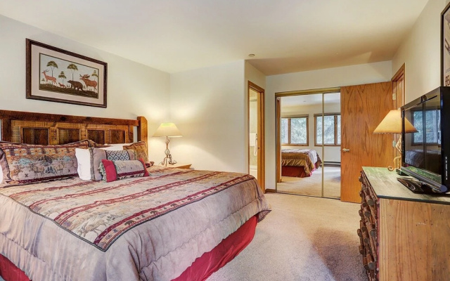photo 3 of Newly Renovated 2 Bed/ 2 Bath Beaver Creek 2 Bedroom Condo by RedAwning