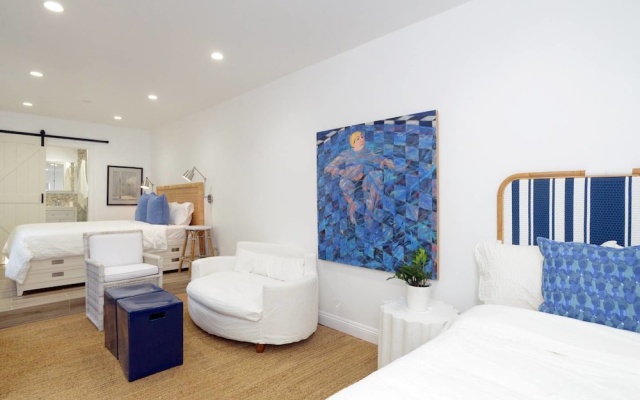 photo 5 of Charming 2br/2ba Cottage - Close to the Beach