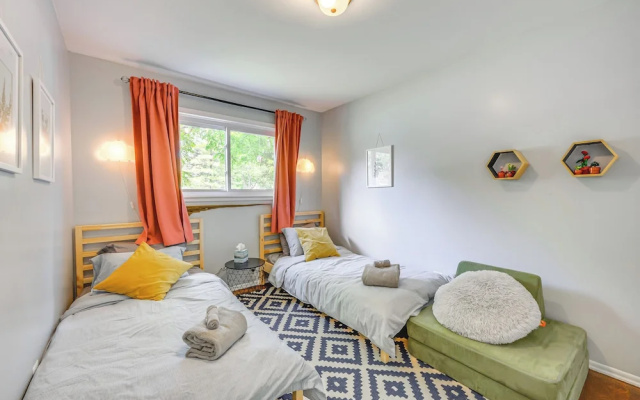 photo 5 of Charming Ann Arbor Getaway w/ Deck: Near Downtown!