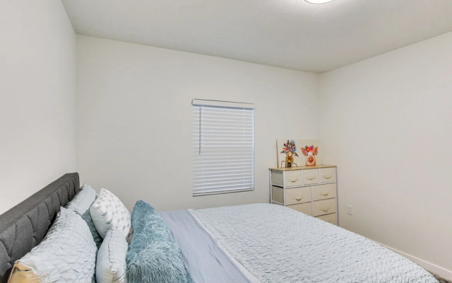 photo 5 of Charming Auburn Home: 15 Mi to Downtown Tacoma!