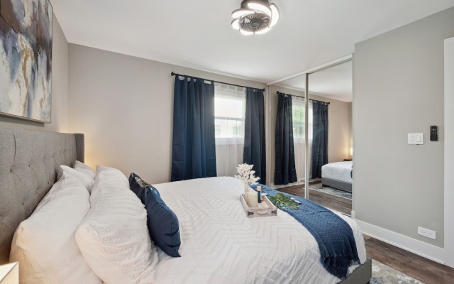 photo 5 of Charming Contemporary Family Home 3 Bedroom Home by RedAwning