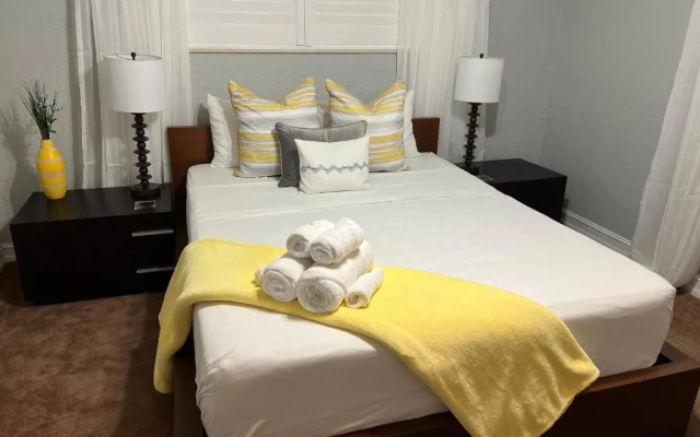 photo 2 of 3 Bed - Sleeps 6 - Free Parking - 5 Mins to Beach