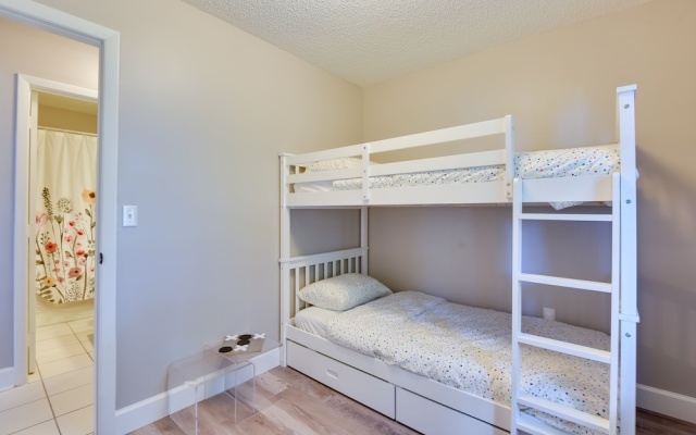photo 2 of 3 Mi to Riverwalk: Pet-friendly Home w/ Yard!